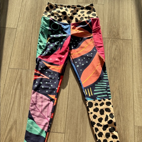 Like new Loony Legs Floral Leggings "Animal Leaves" Blue/Orange/Green - Picture 8 of 9